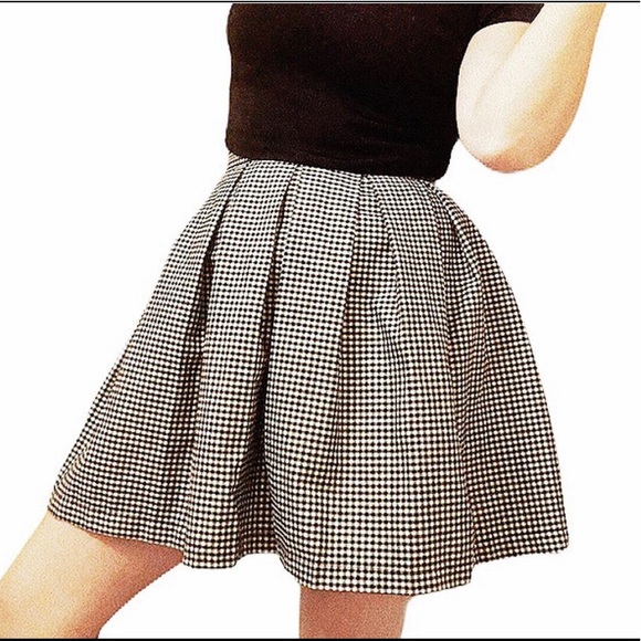 Delias Mini Gingham Plaid Pleated Skirt - Picture 2 of 4
